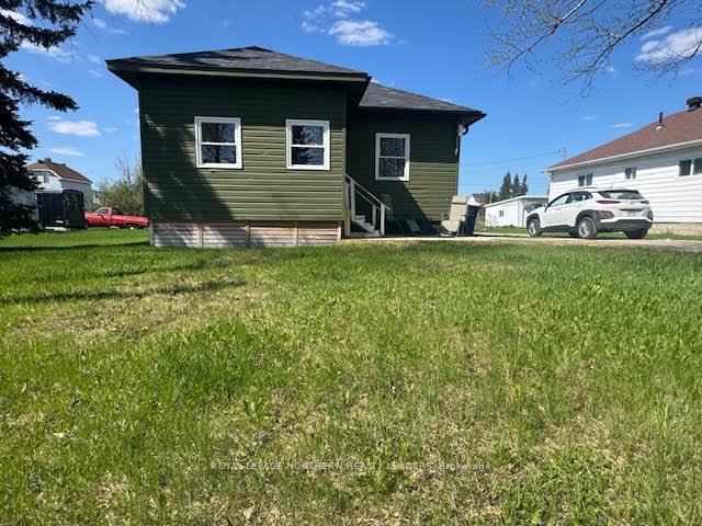 Photo 2 of 40 Fourth Avenue, Smooth Rock Falls, SRF — HOMEH