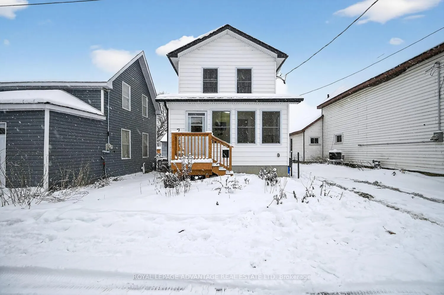 Photo 1 of 31 Thomas Street, Smiths Falls — HOMEH