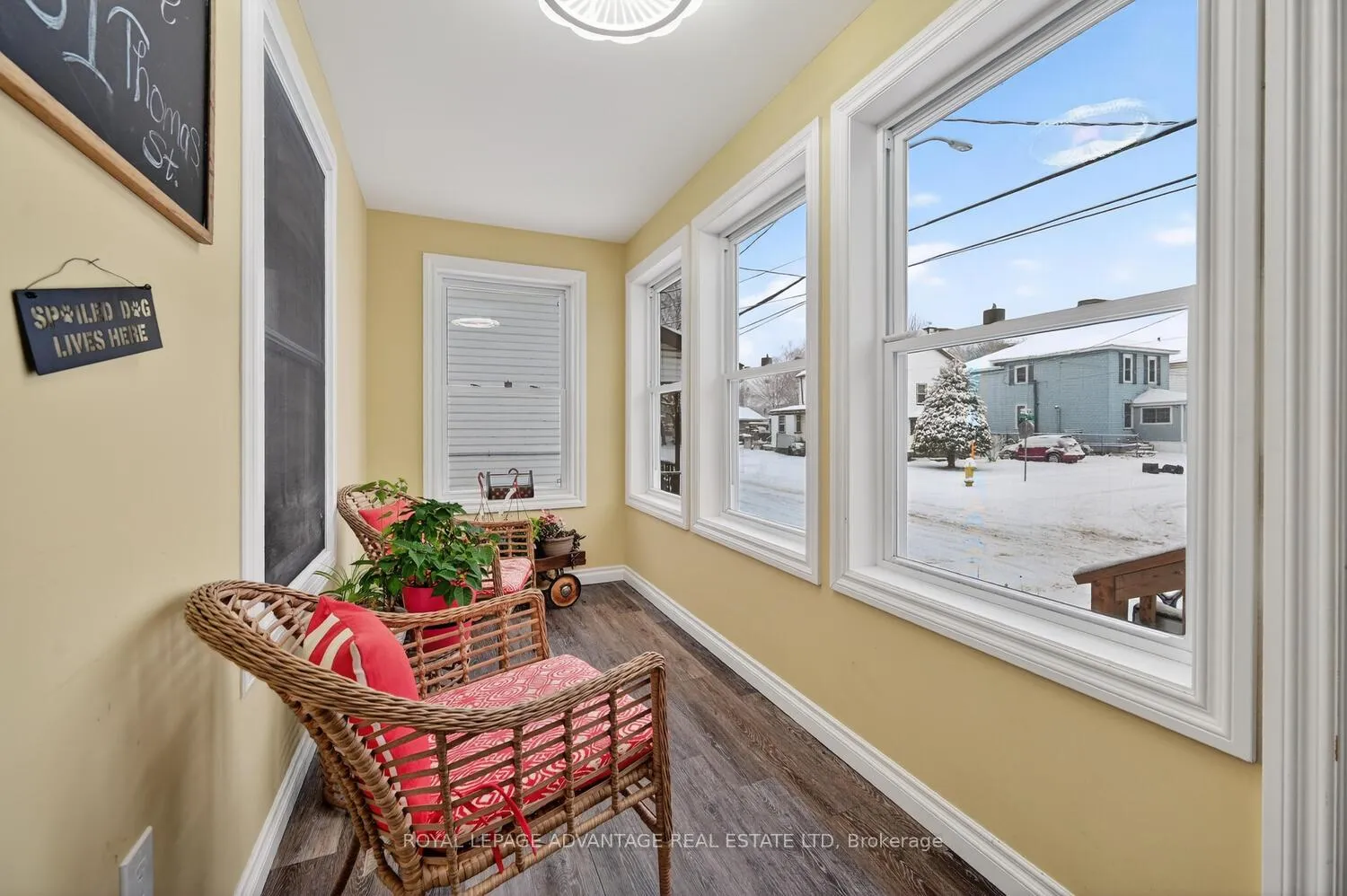 Photo 4 of 31 Thomas Street, Smiths Falls — HOMEH