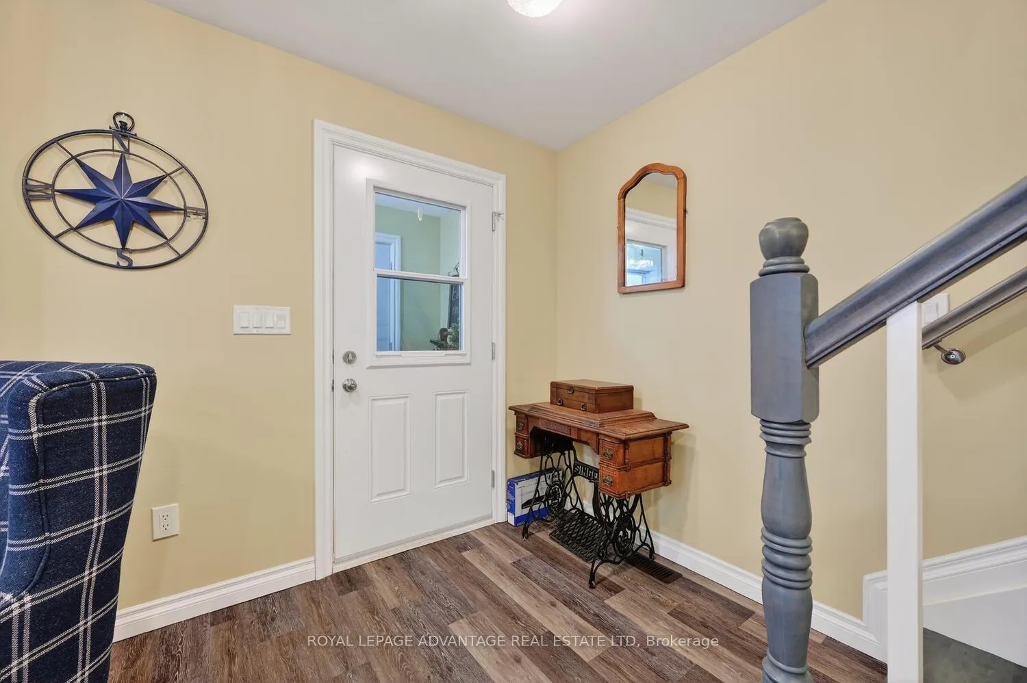 Photo 5 of 31 Thomas Street, Smiths Falls — HOMEH