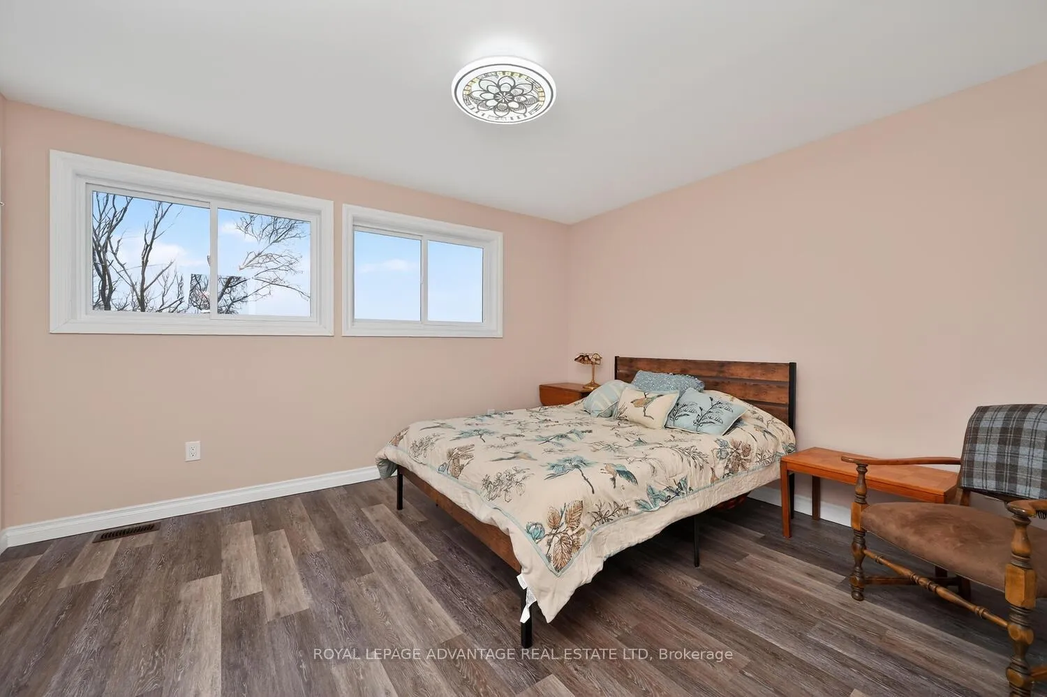 Photo 21 of 31 Thomas Street, Smiths Falls — HOMEH