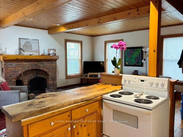 Photo 7 of Unit 2, 550 Queen Street, Scugog, Port Perry — HOMEH