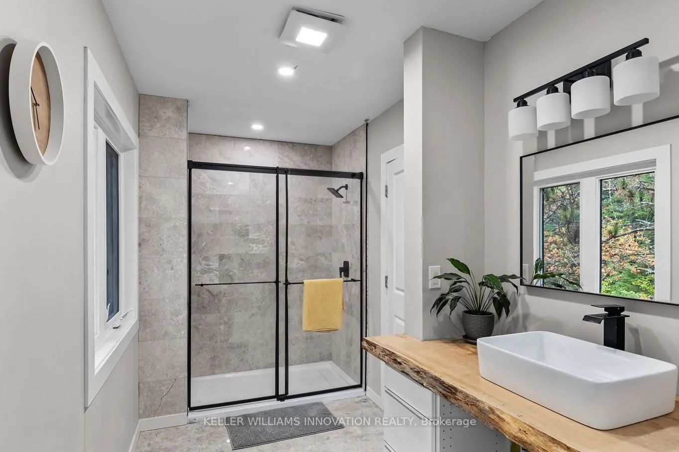 Photo 10 of 127 Paradise Road, South Algonquin — HOMEH