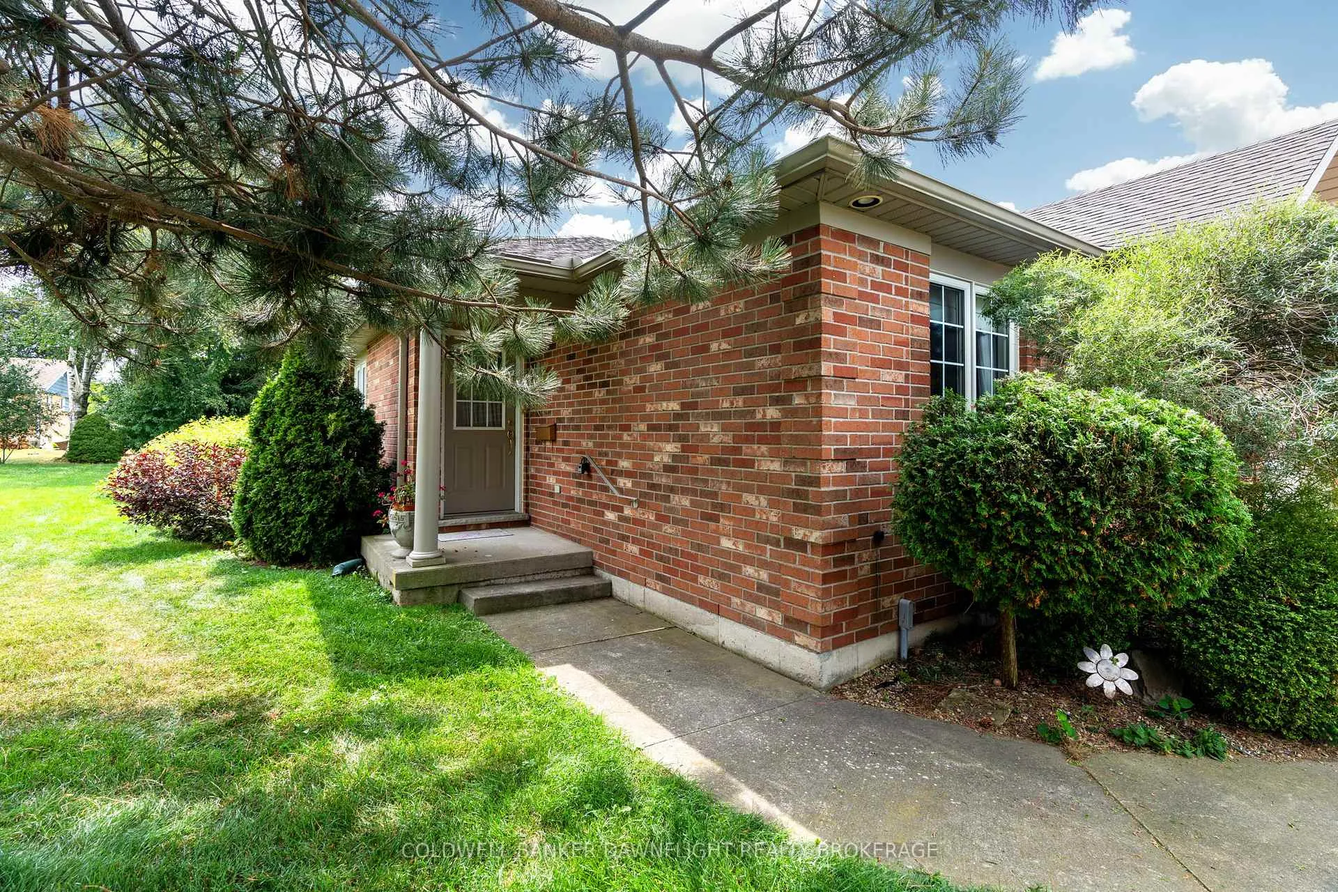 Photo 2 of 25 Shadow Lane, South Huron, Exeter — HOMEH