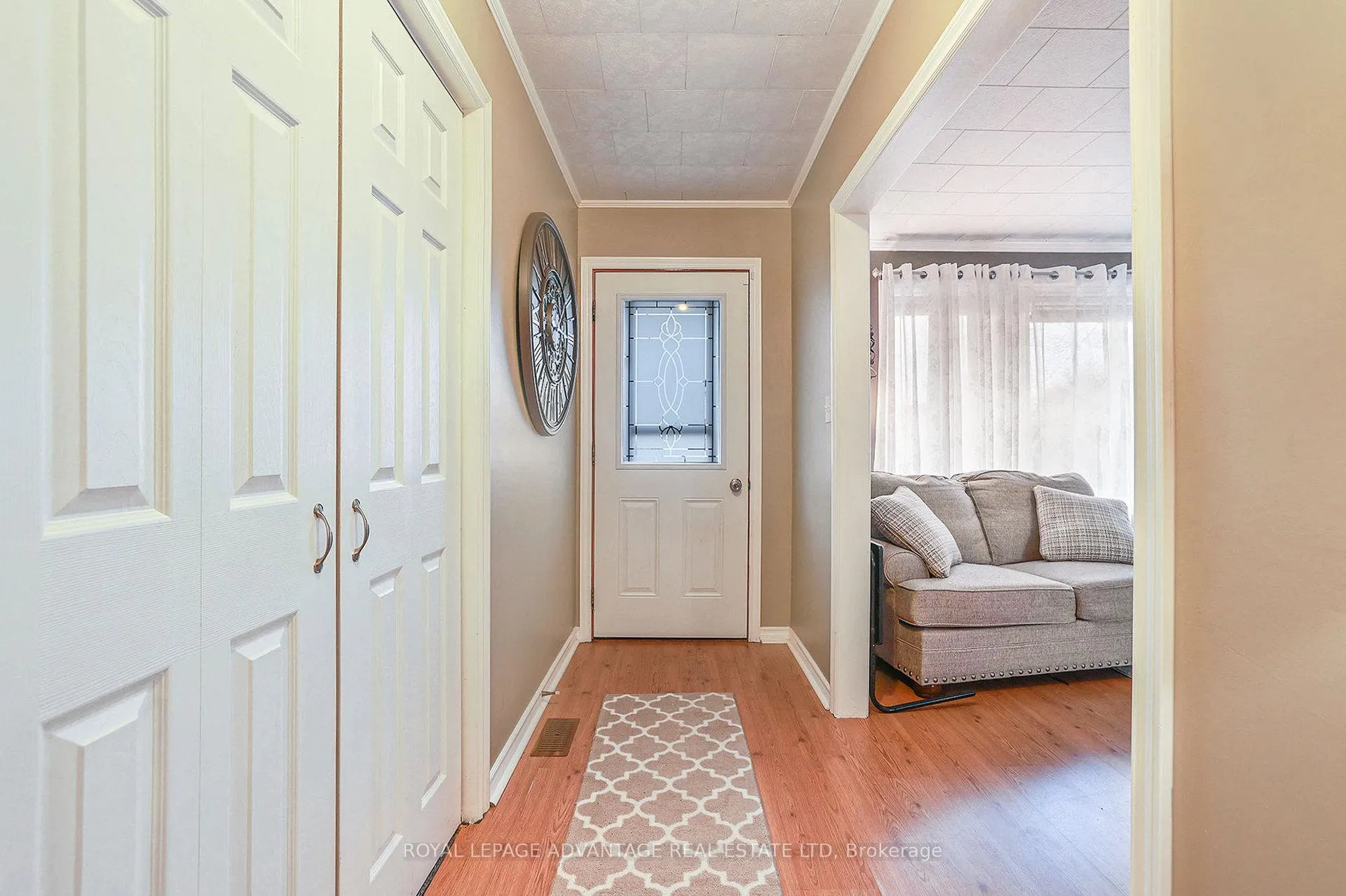 Photo 2 of 123 Queen Street, Smiths Falls — HOMEH