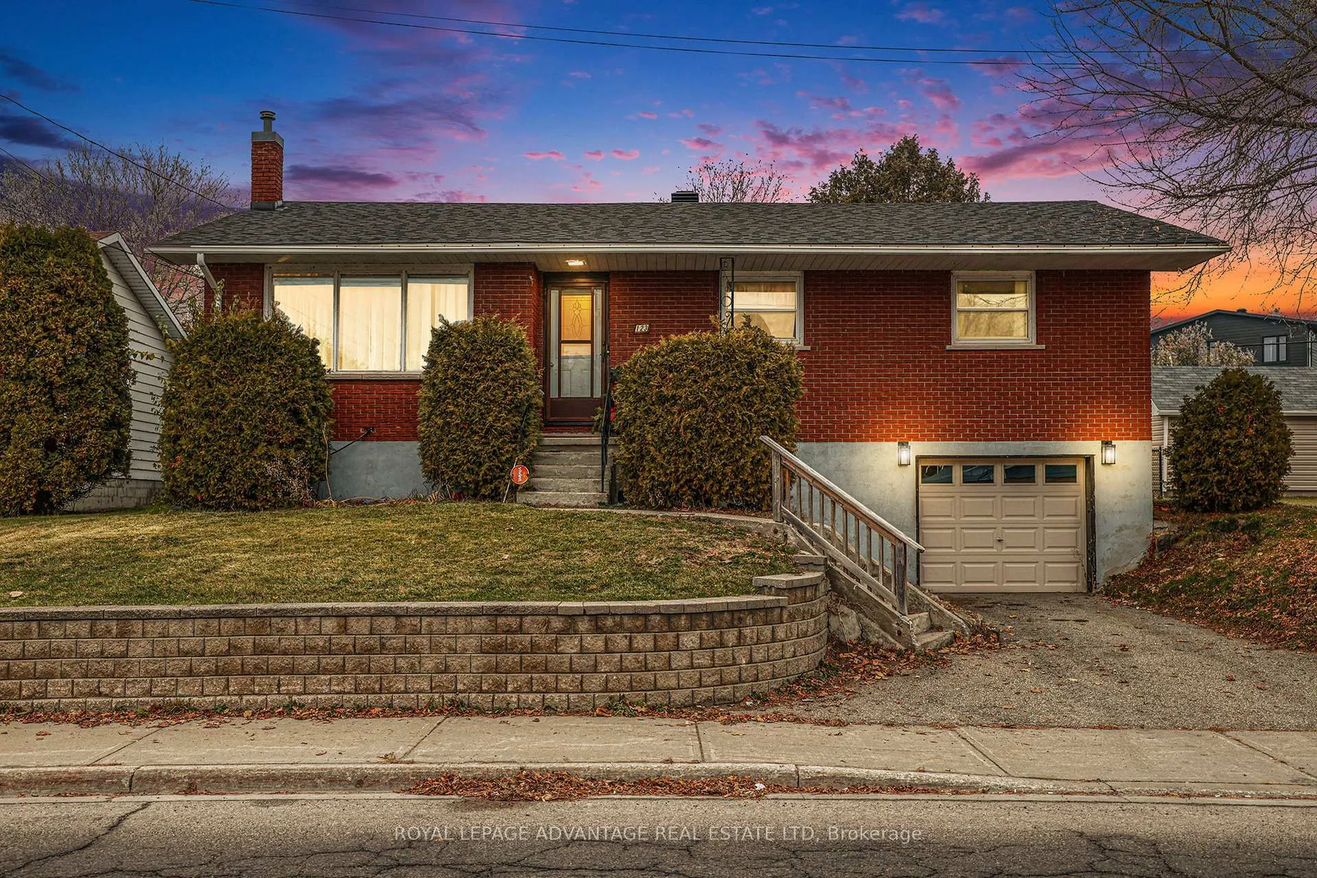 Photo 42 of 123 Queen Street, Smiths Falls — HOMEH