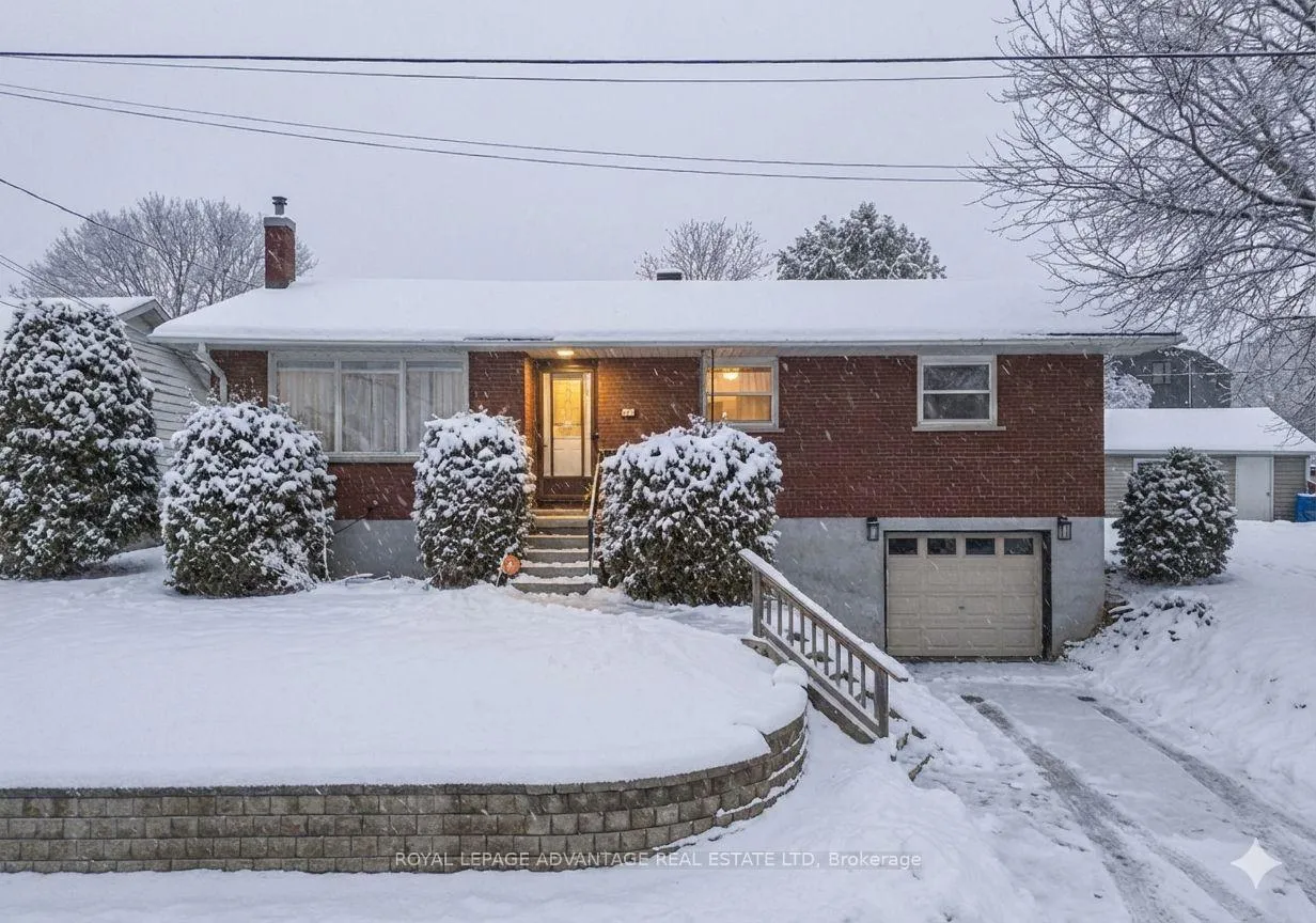 Photo 1 of 123 Queen Street, Smiths Falls — HOMEH