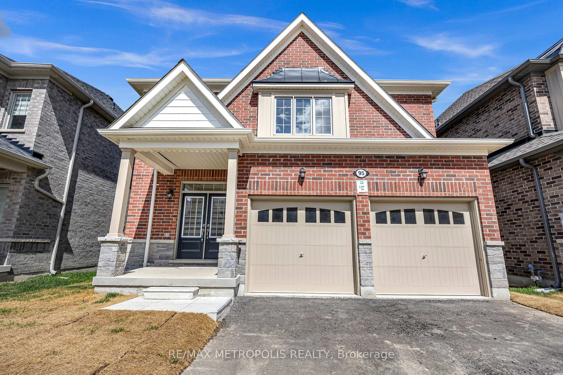 Photo 2 of 95 Robin Trail, Scugog, Port Perry — HOMEH