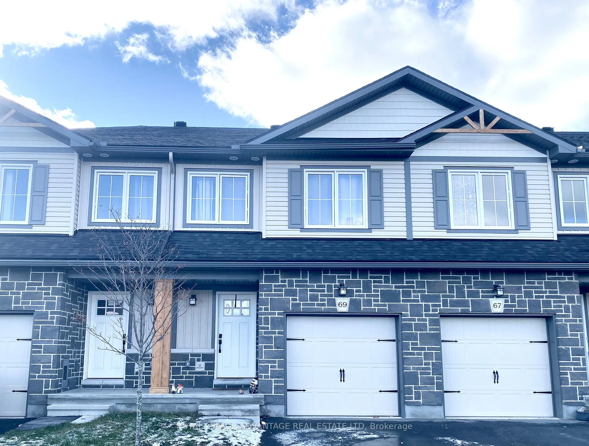 Photo 1 of 69 Whitcomb Crescent, Smiths Falls — HOMEH