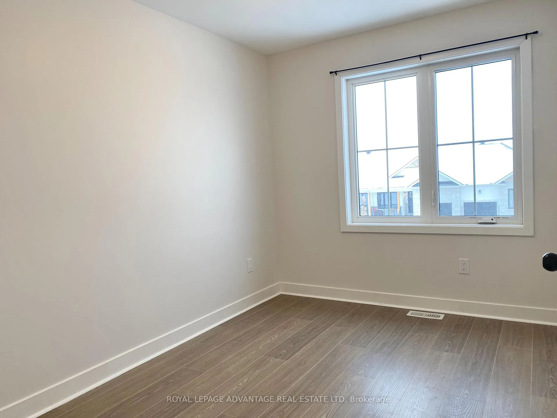 Photo 11 of 69 Whitcomb Crescent, Smiths Falls — HOMEH