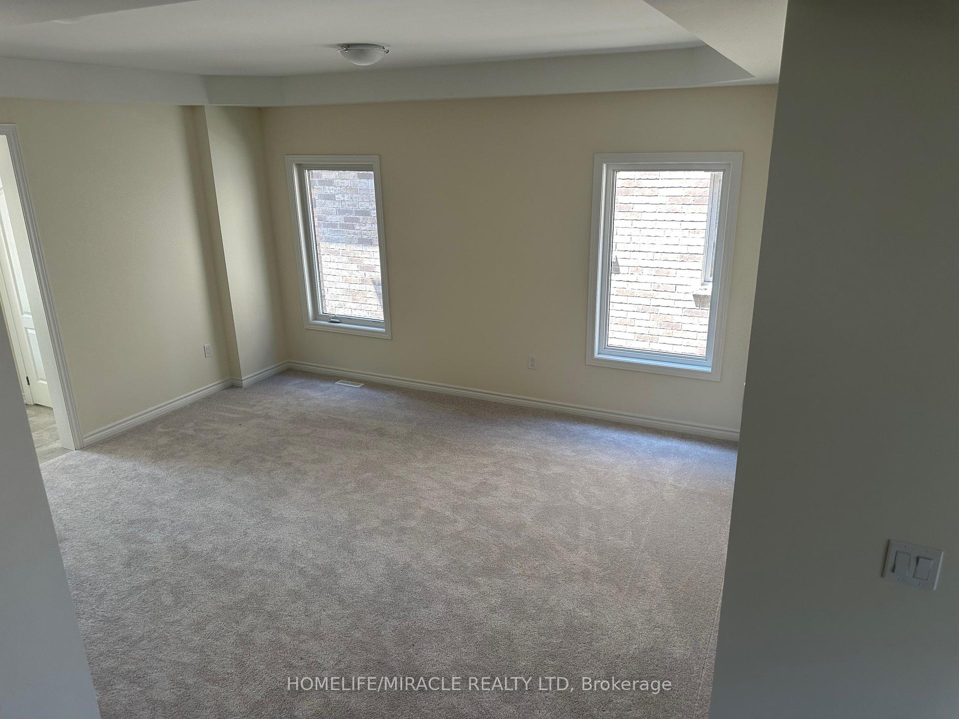 Photo 5 of 49 North Garden Boulevard, Scugog, Port Perry — HOMEH