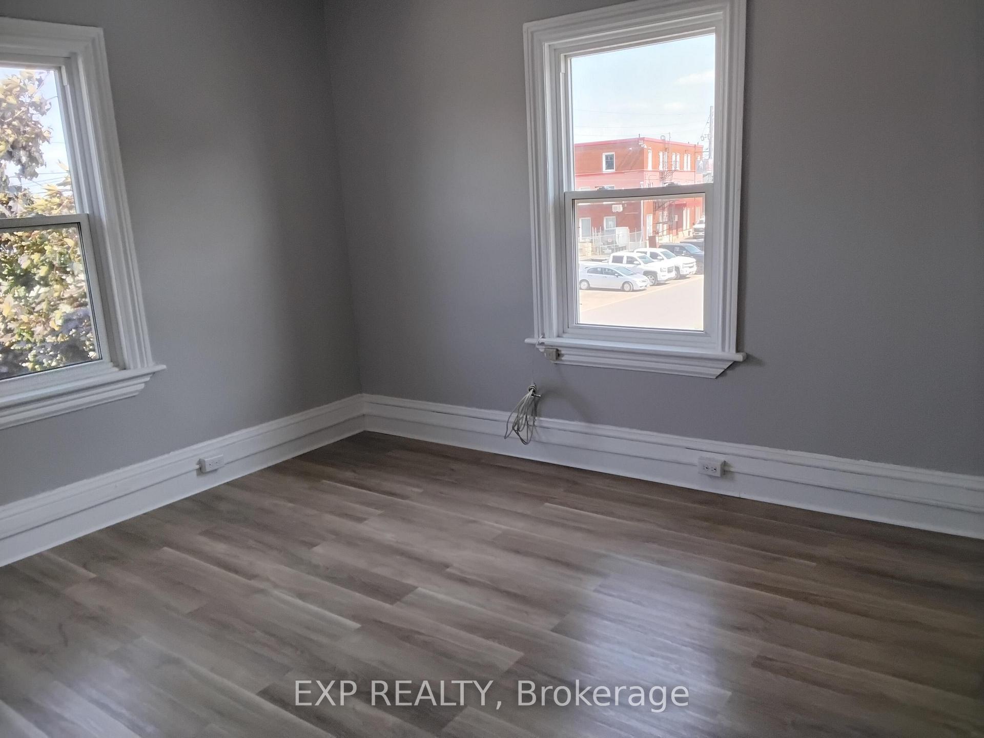 Photo 26 of 70-72 Victoria Avenue, Smiths Falls — HOMEH