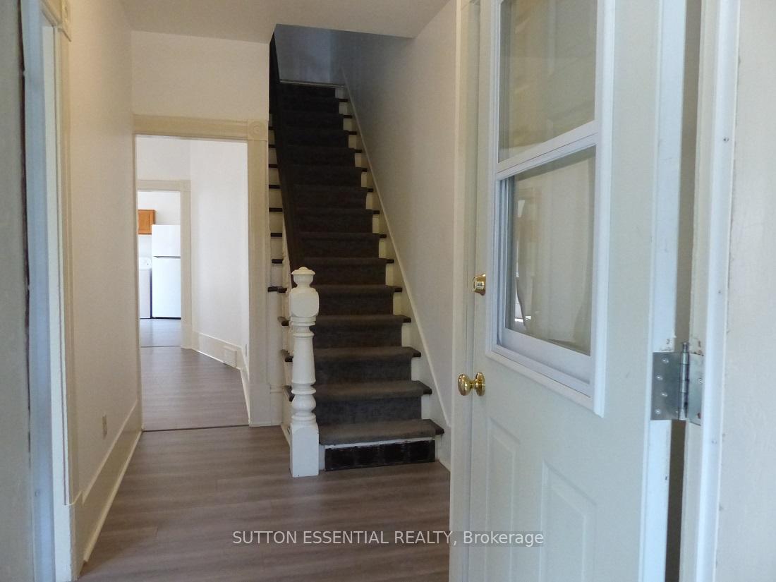 Photo 6 of 42 McGill Street N, Smiths Falls — HOMEH