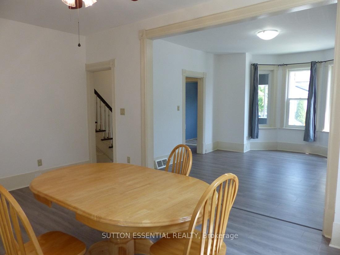 Photo 9 of 42 McGill Street N, Smiths Falls — HOMEH