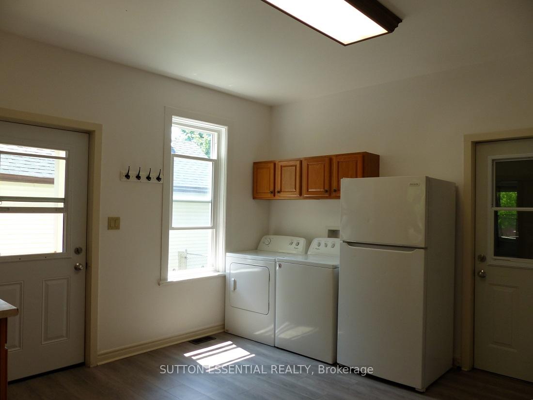 Photo 13 of 42 McGill Street N, Smiths Falls — HOMEH