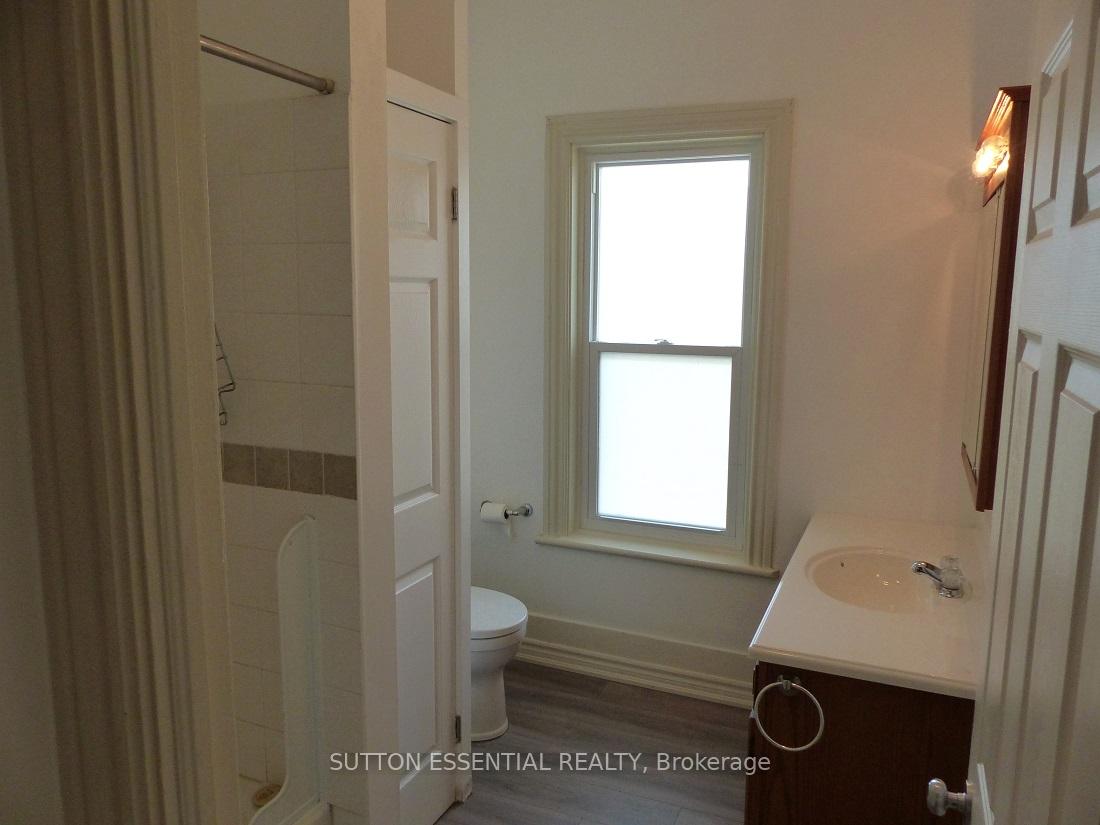 Photo 21 of 42 McGill Street N, Smiths Falls — HOMEH