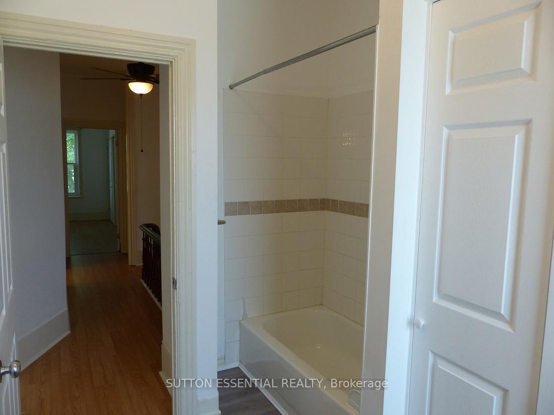 Photo 22 of 42 McGill Street N, Smiths Falls — HOMEH