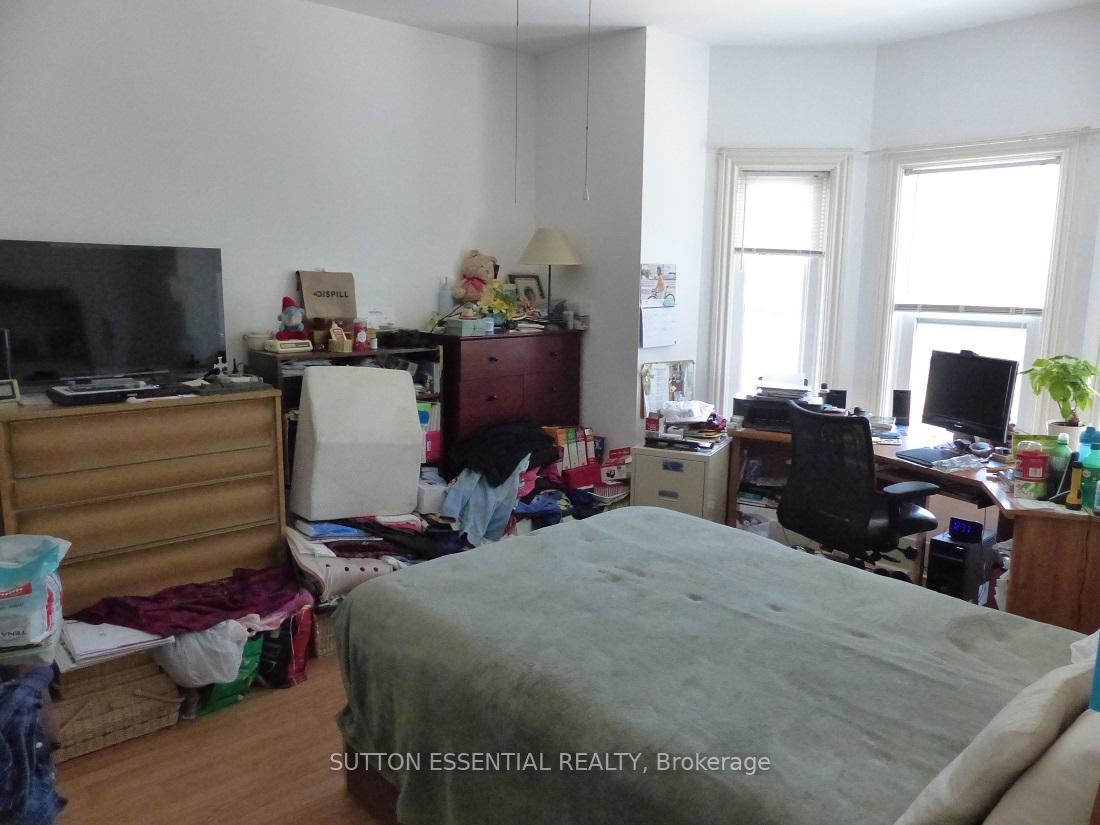 Photo 33 of 42 McGill Street N, Smiths Falls — HOMEH