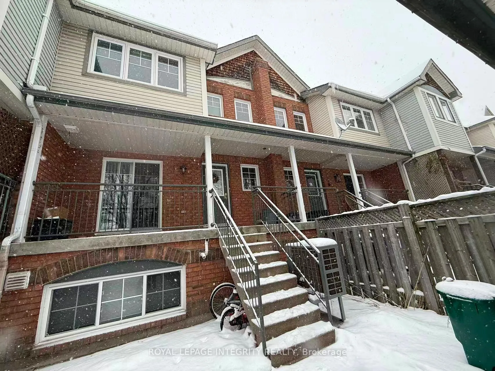 Front of 31 Thornbury Crescent