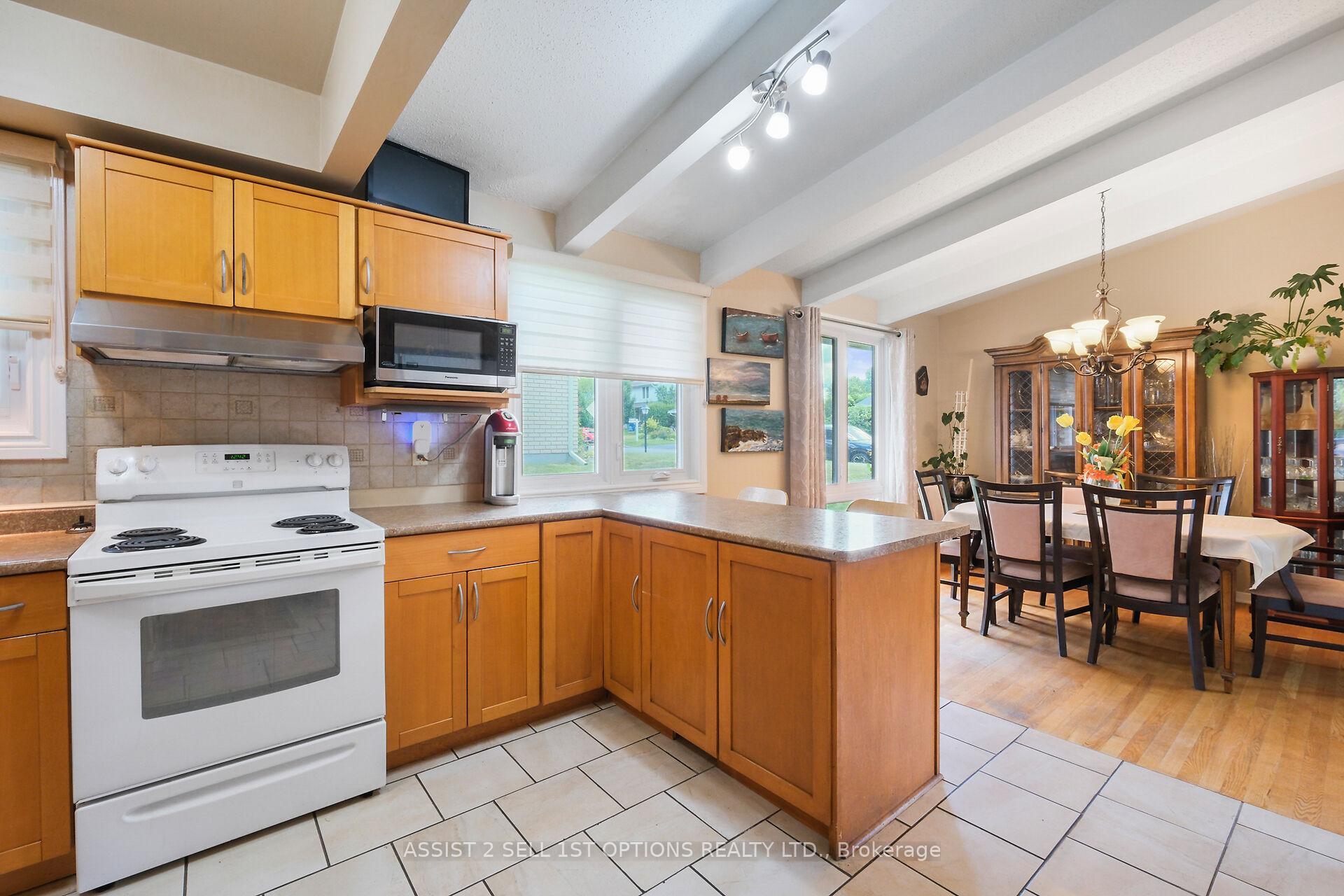 Photo 13 of 24 Barnes Crescent, Ottawa, Leslie Park — HOMEH