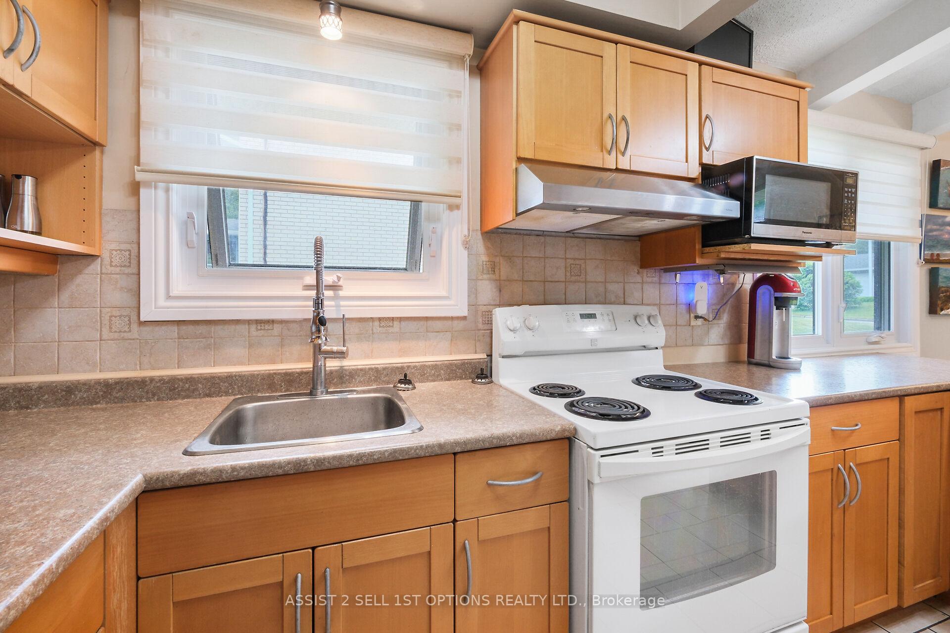 Photo 14 of 24 Barnes Crescent, Ottawa, Leslie Park — HOMEH