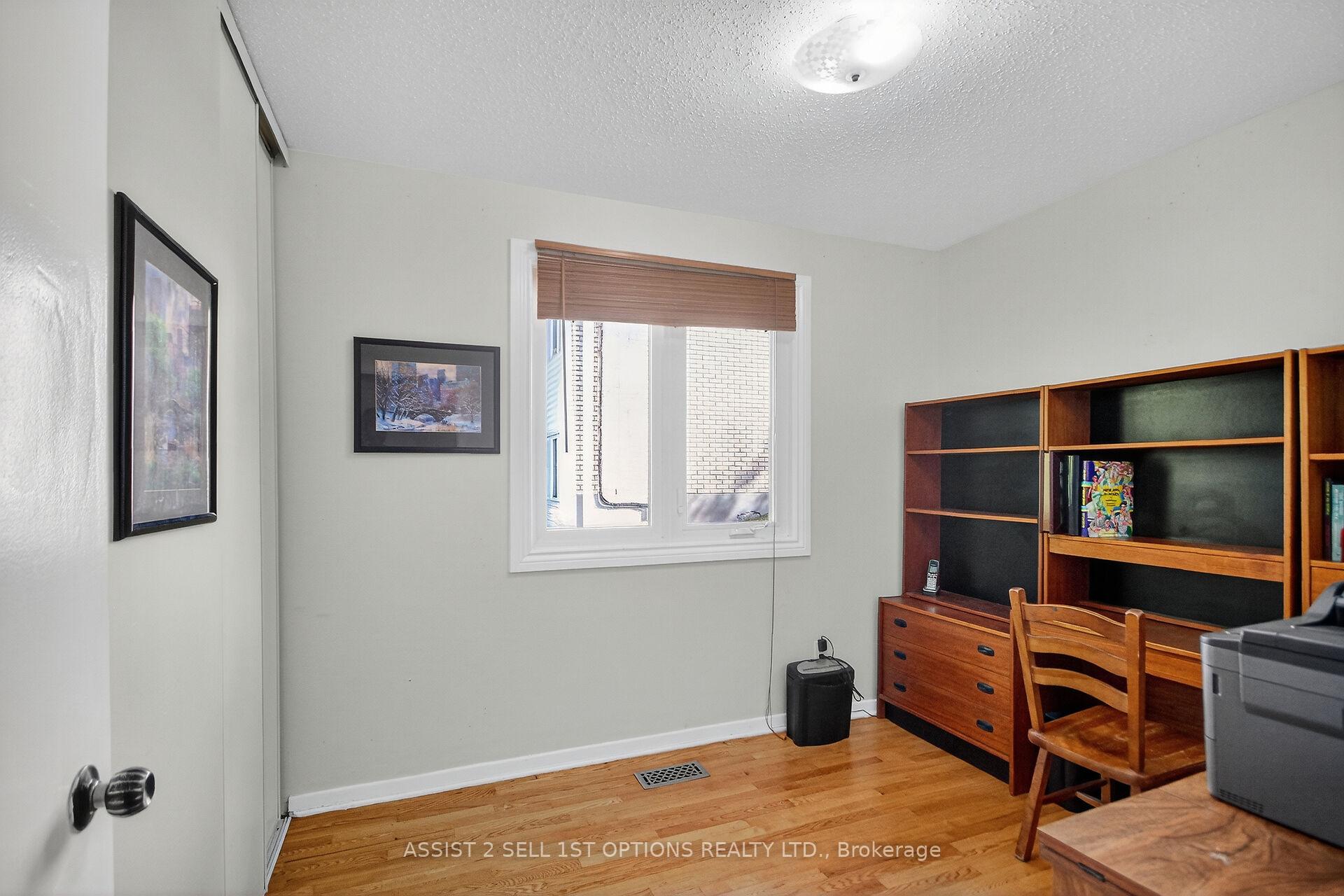 Photo 20 of 24 Barnes Crescent, Ottawa, Leslie Park — HOMEH