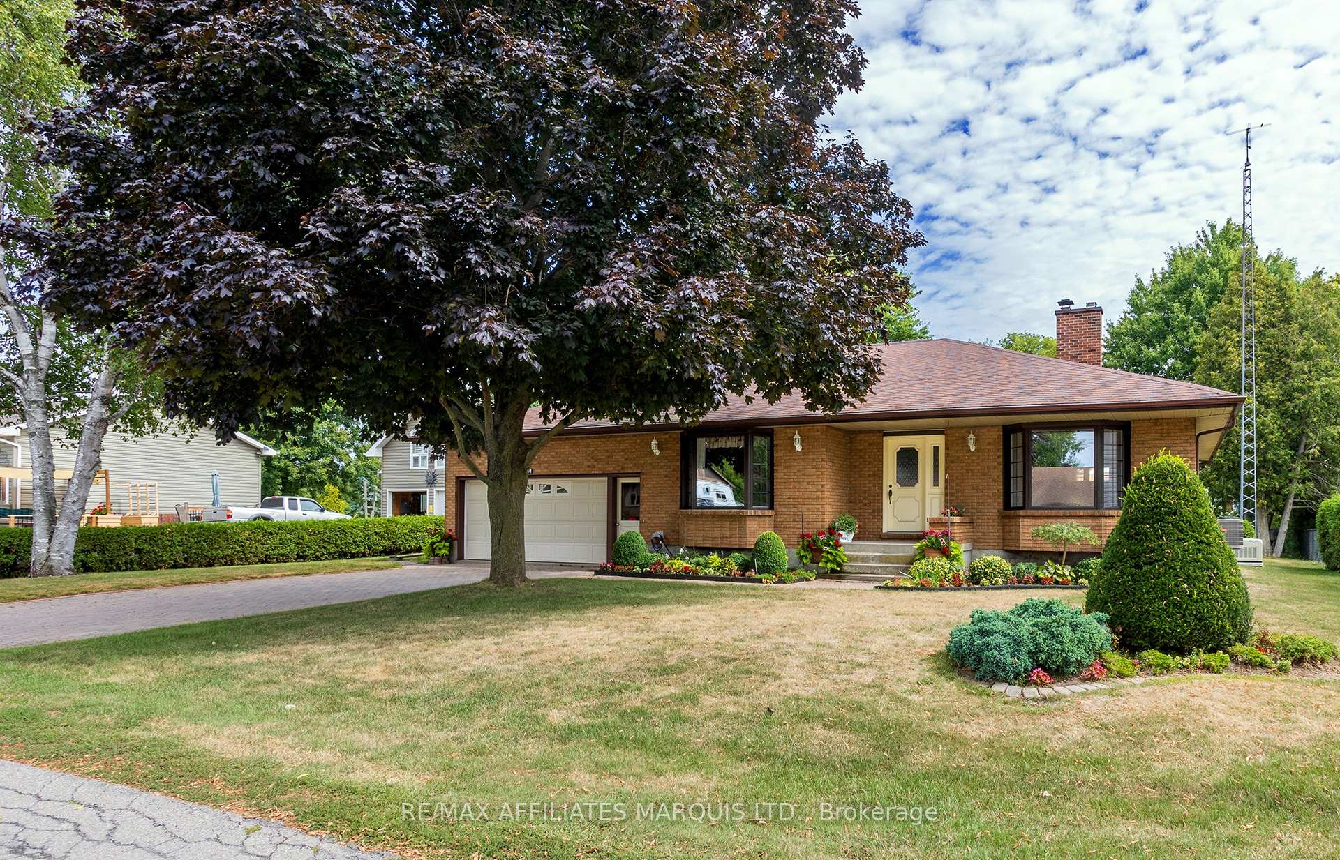Photo 2 of 5701 Cherry Street, South Dundas, South Dundas (Williamsburgh) Twp — HOMEH