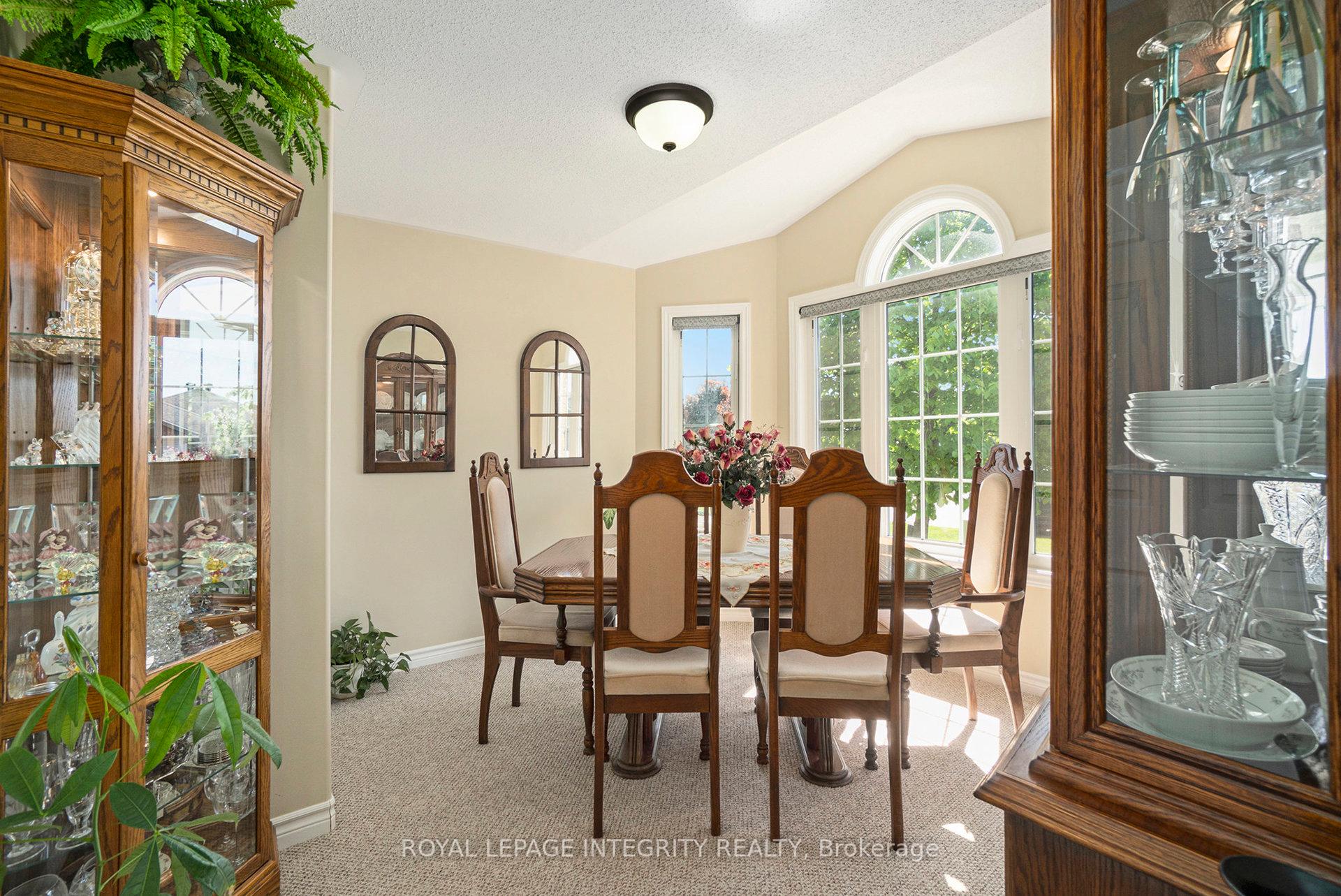 Photo 9 of 44 Lee Avenue, Smiths Falls — HOMEH