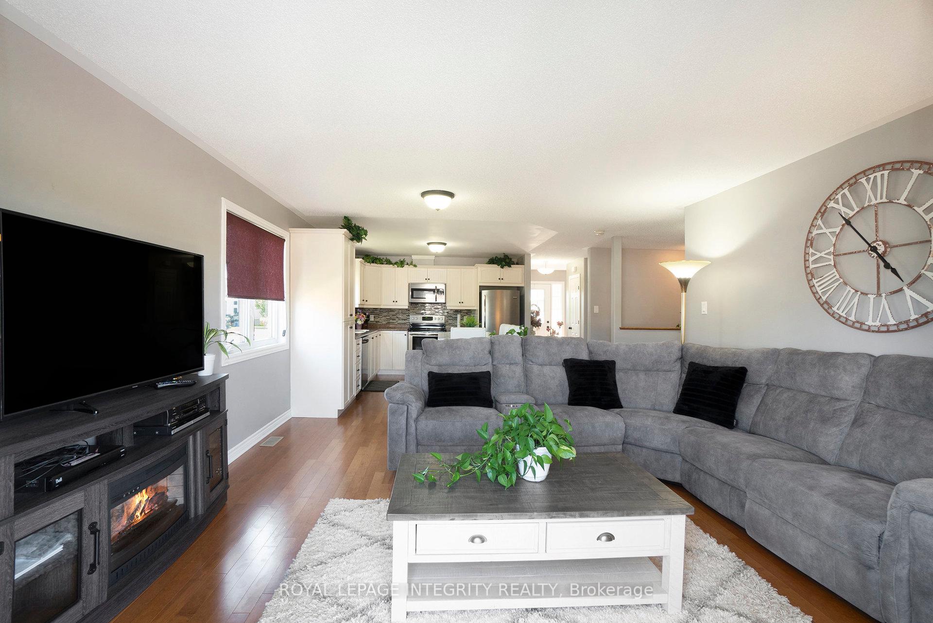 Photo 11 of 44 Lee Avenue, Smiths Falls — HOMEH