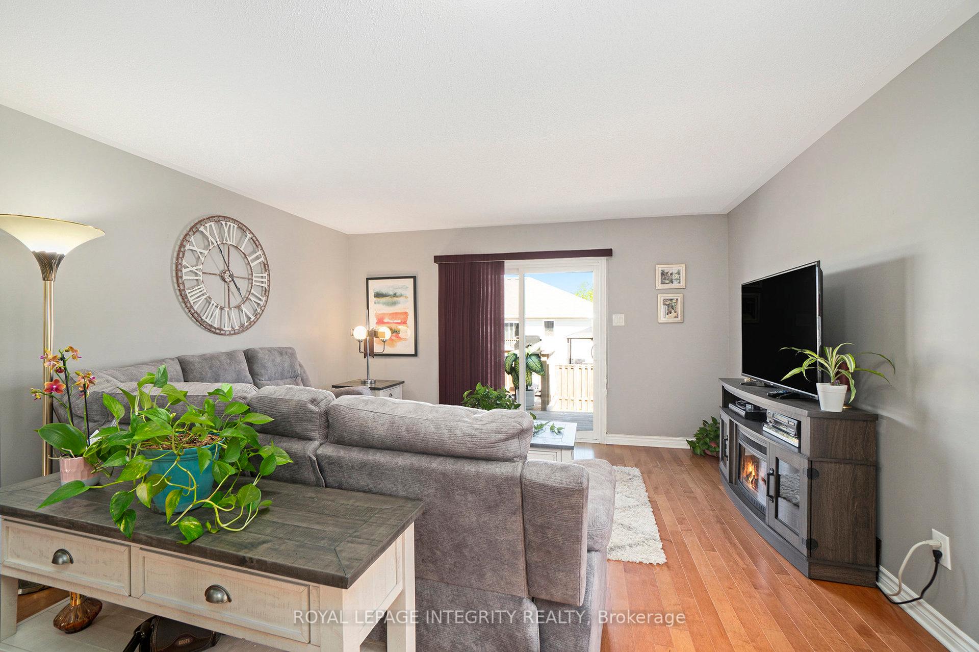 Photo 12 of 44 Lee Avenue, Smiths Falls — HOMEH