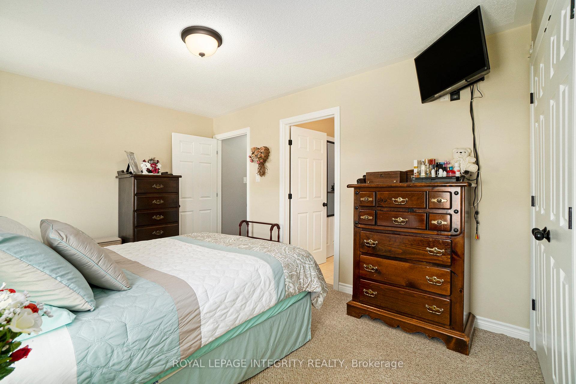Photo 14 of 44 Lee Avenue, Smiths Falls — HOMEH