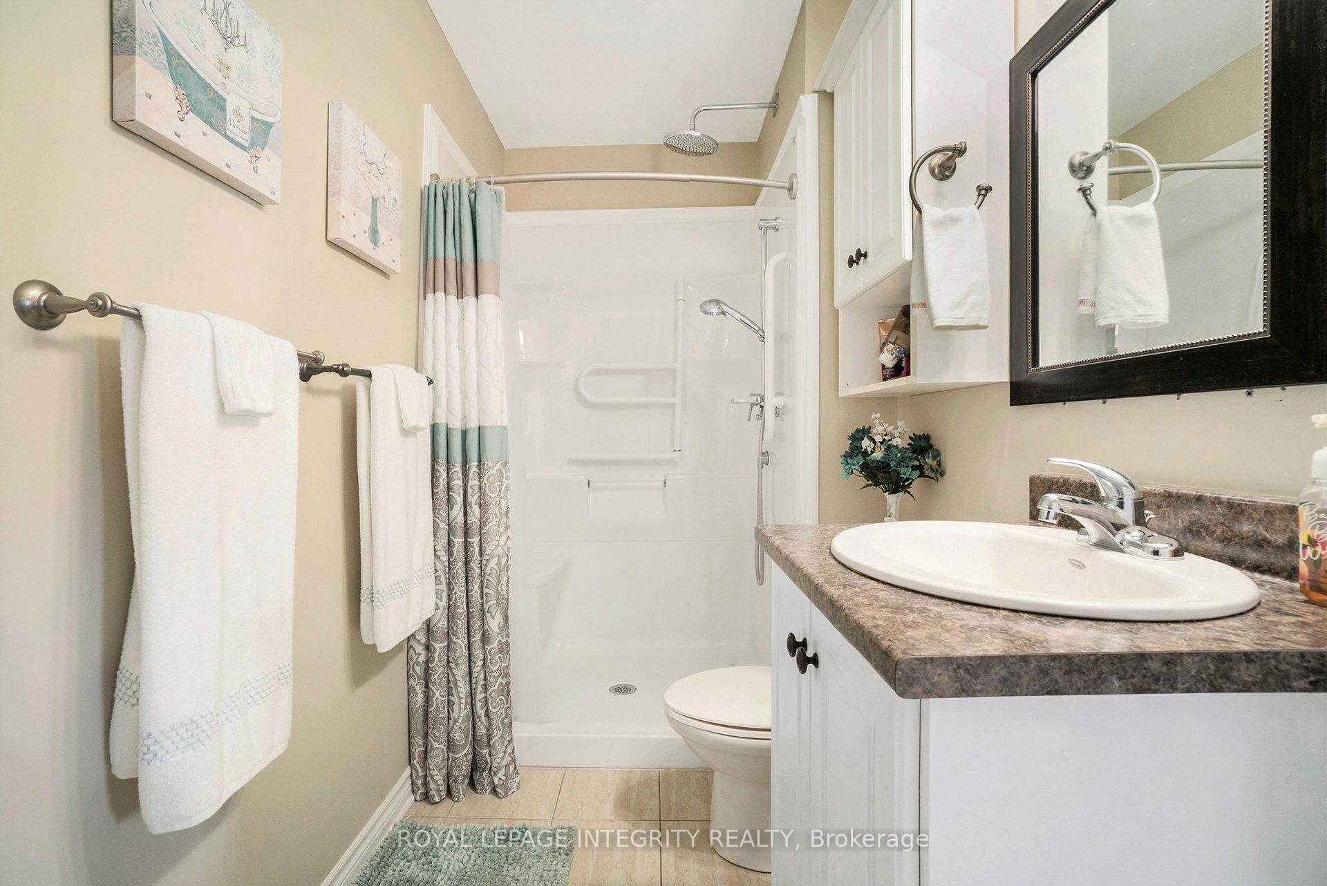 Photo 15 of 44 Lee Avenue, Smiths Falls — HOMEH