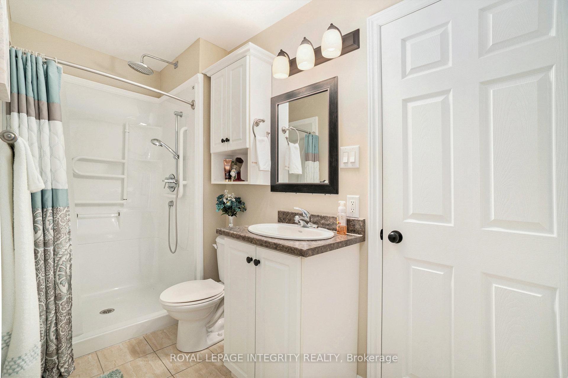Photo 16 of 44 Lee Avenue, Smiths Falls — HOMEH