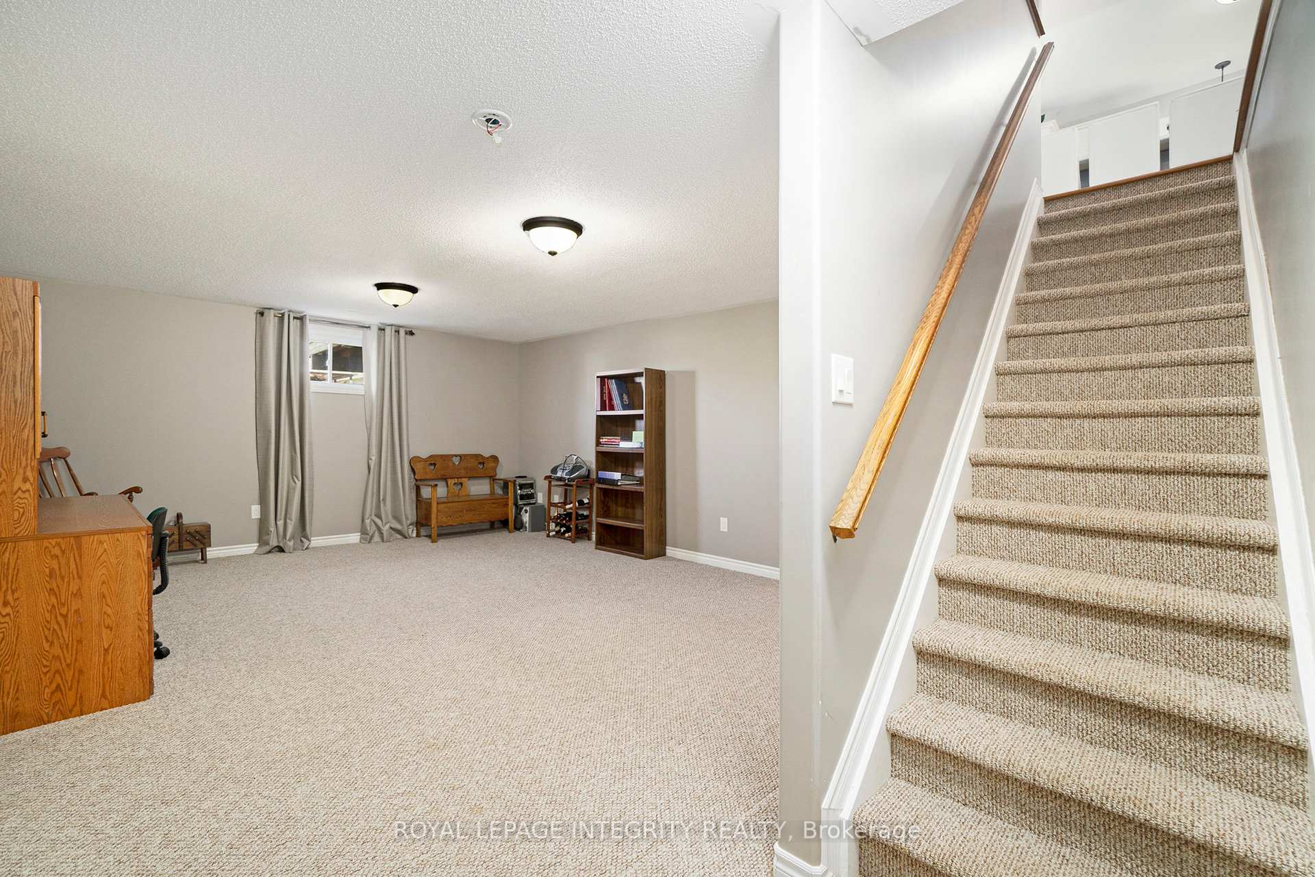 Photo 20 of 44 Lee Avenue, Smiths Falls — HOMEH
