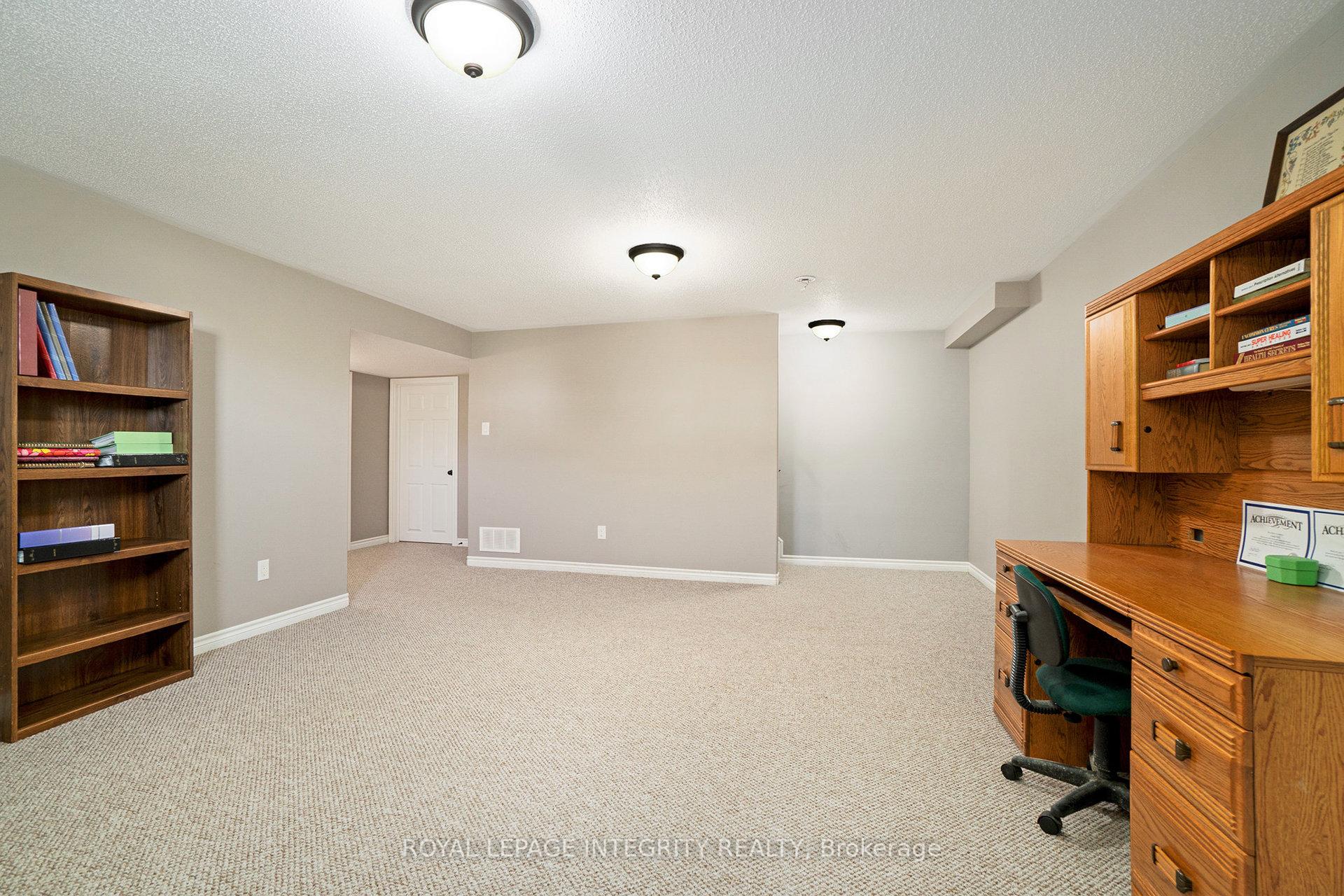 Photo 22 of 44 Lee Avenue, Smiths Falls — HOMEH