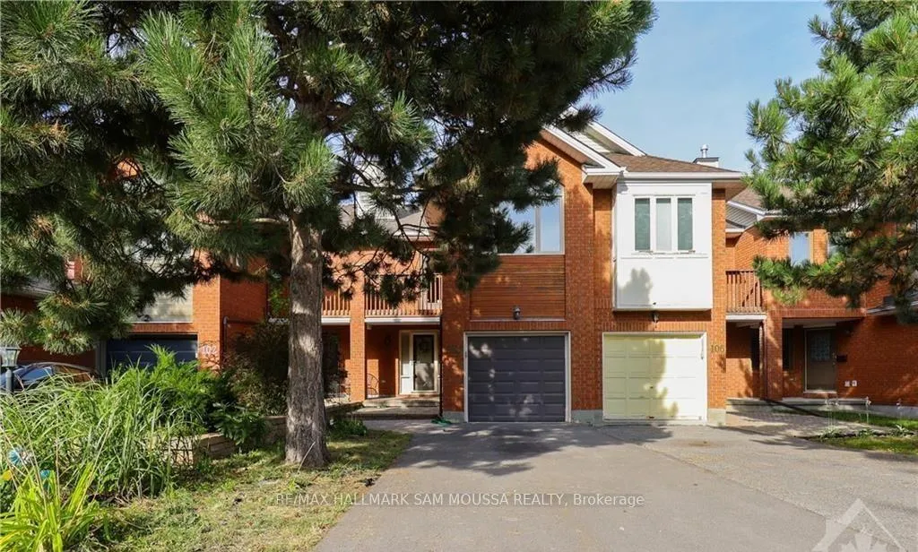 Front of 104 Thornbury Crescent