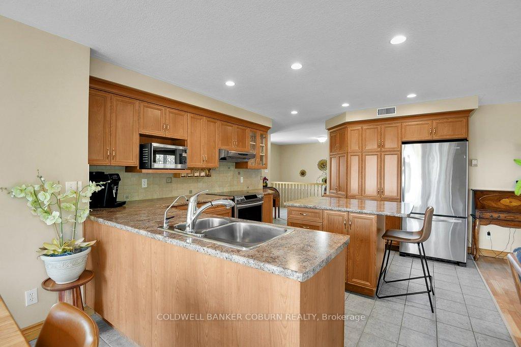 Photo 8 of 11229 Lakeshore Drive, South Dundas, South Dundas (Matilda) Twp — HOMEH