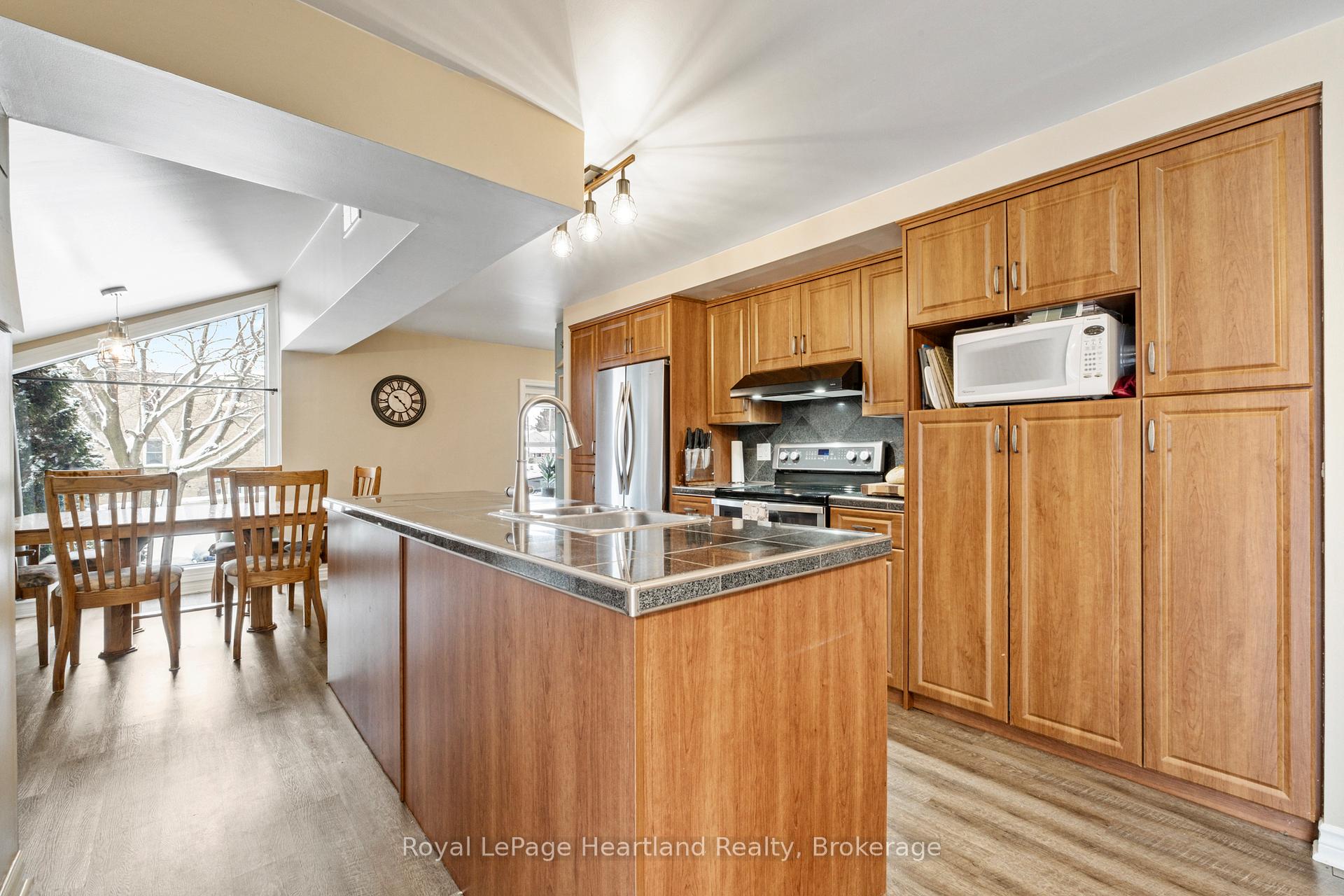 Photo 10 of 70399 Perth Road 164, South Huron, Usborne — HOMEH