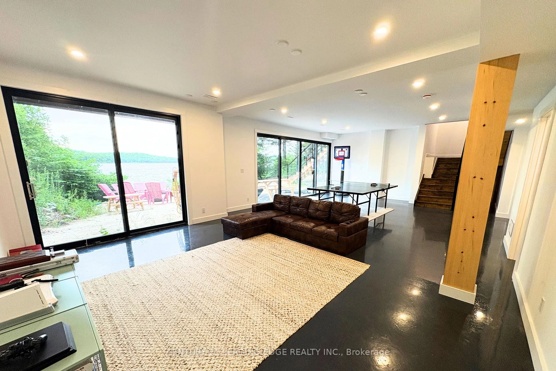 Photo 18 of 34 Ottawa Avenue, South River — HOMEH