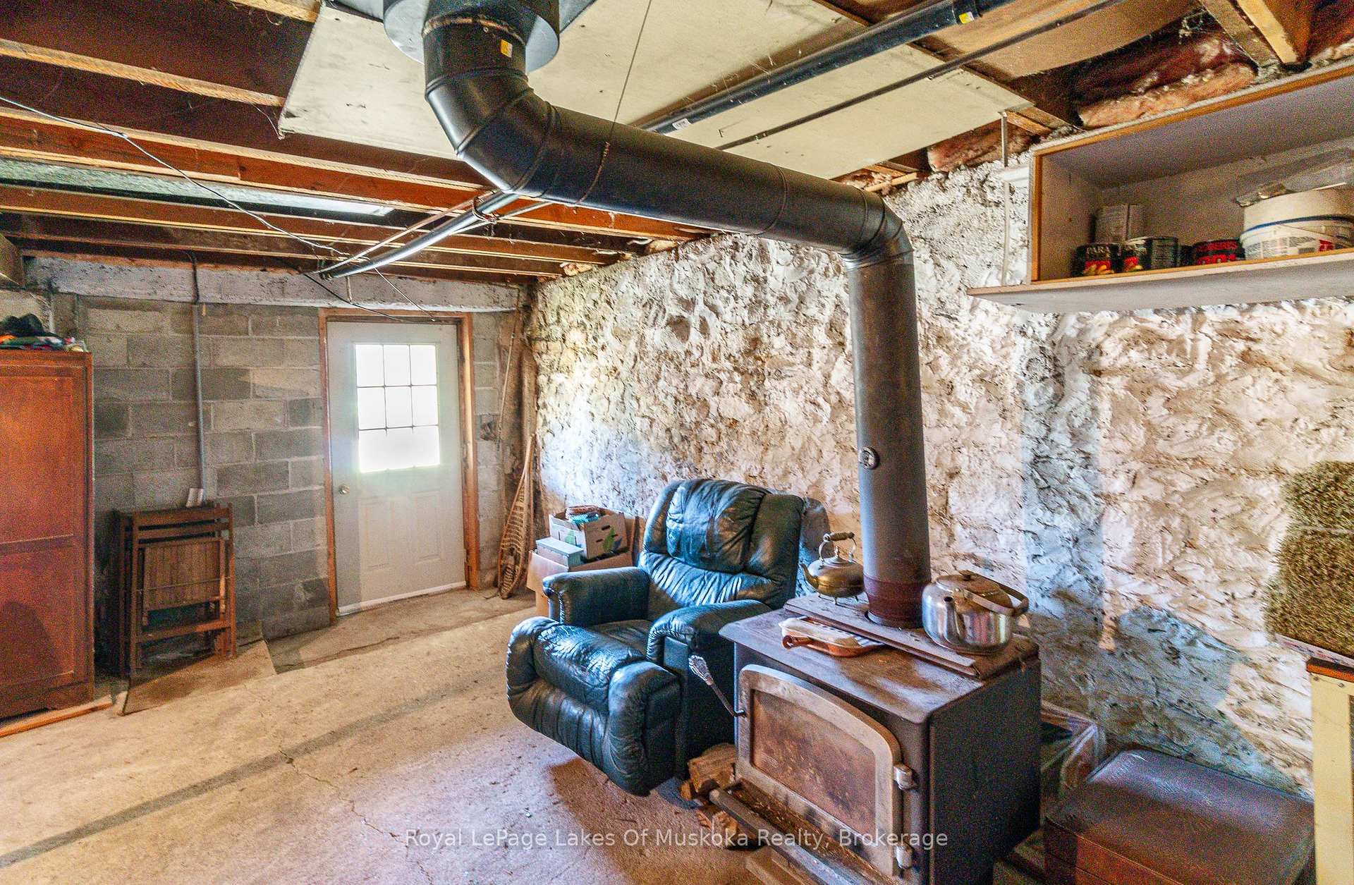 Photo 16 of 404 Stisted Road, Ryerson — HOMEH