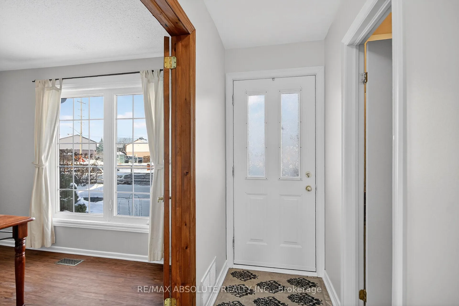 Photo 4 of 2628 Baseline Road, Ottawa, Leslie Park — HOMEH