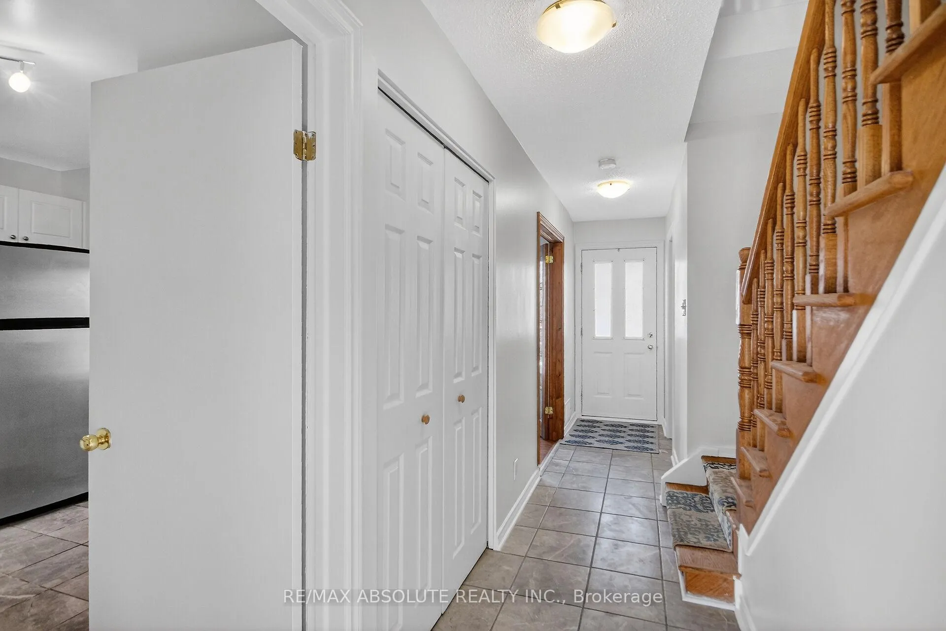 Photo 5 of 2628 Baseline Road, Ottawa, Leslie Park — HOMEH
