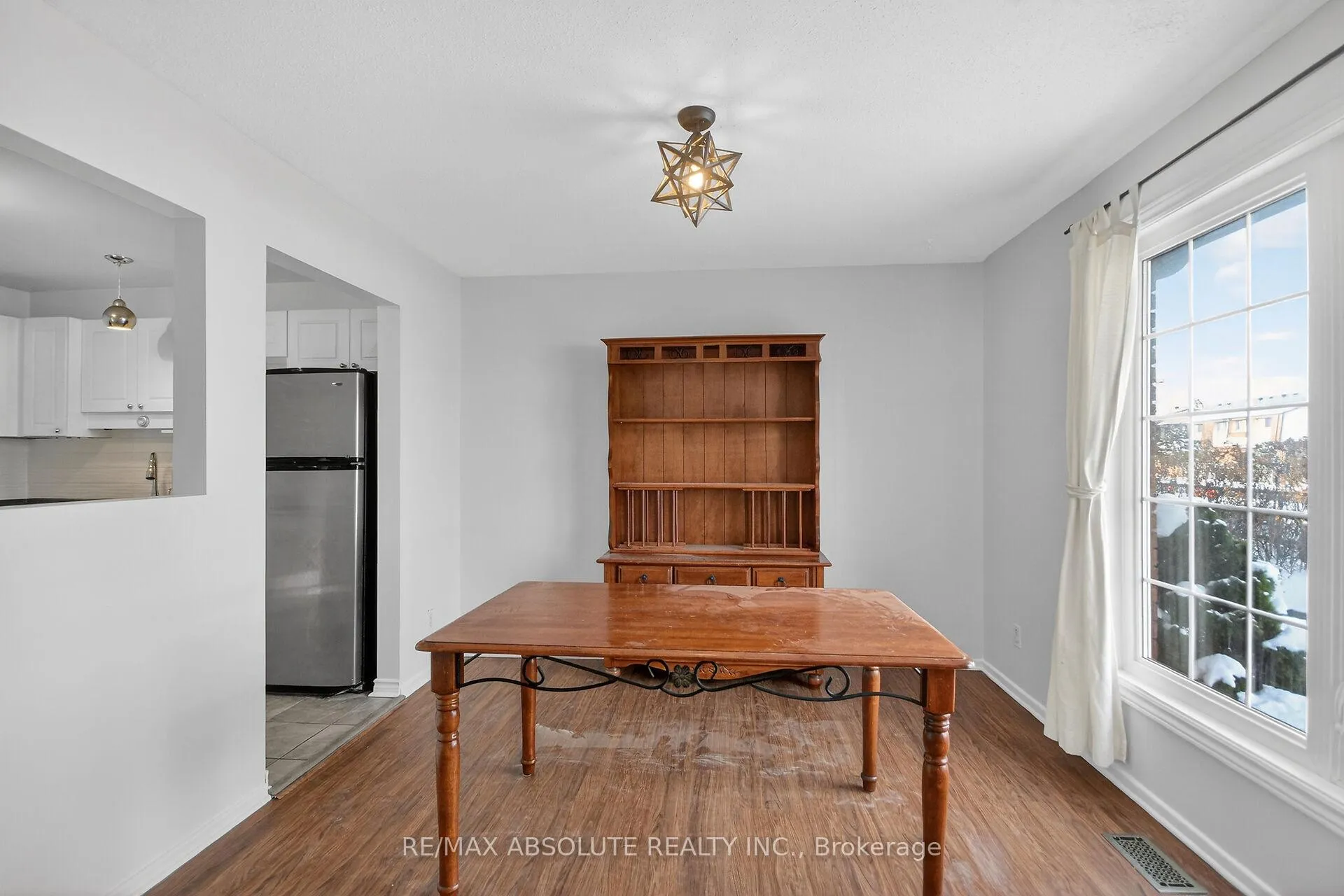 Photo 9 of 2628 Baseline Road, Ottawa, Leslie Park — HOMEH