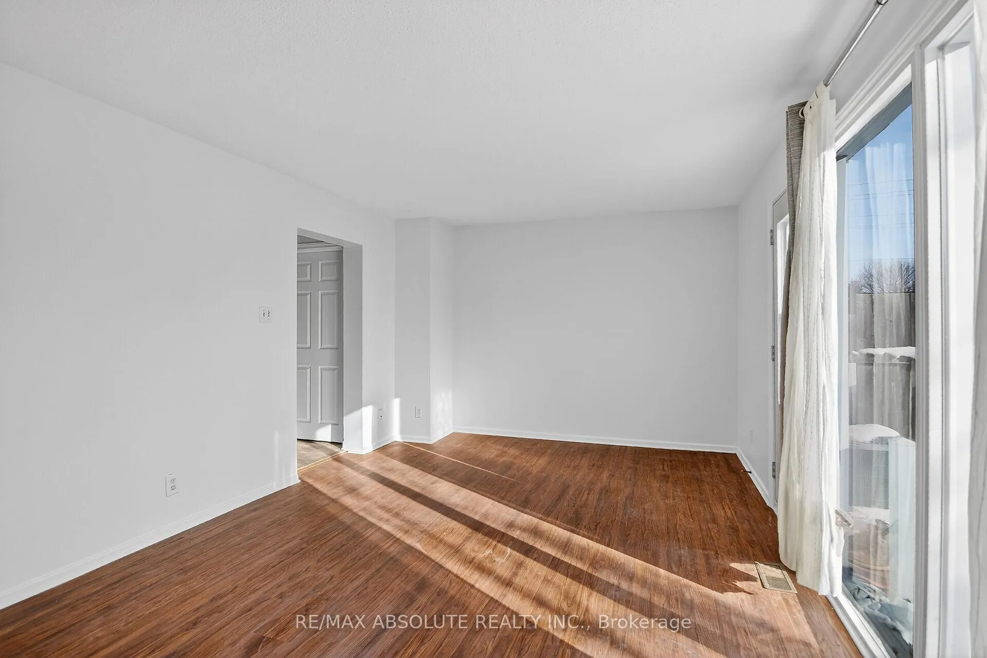 Photo 22 of 2628 Baseline Road, Ottawa, Leslie Park — HOMEH