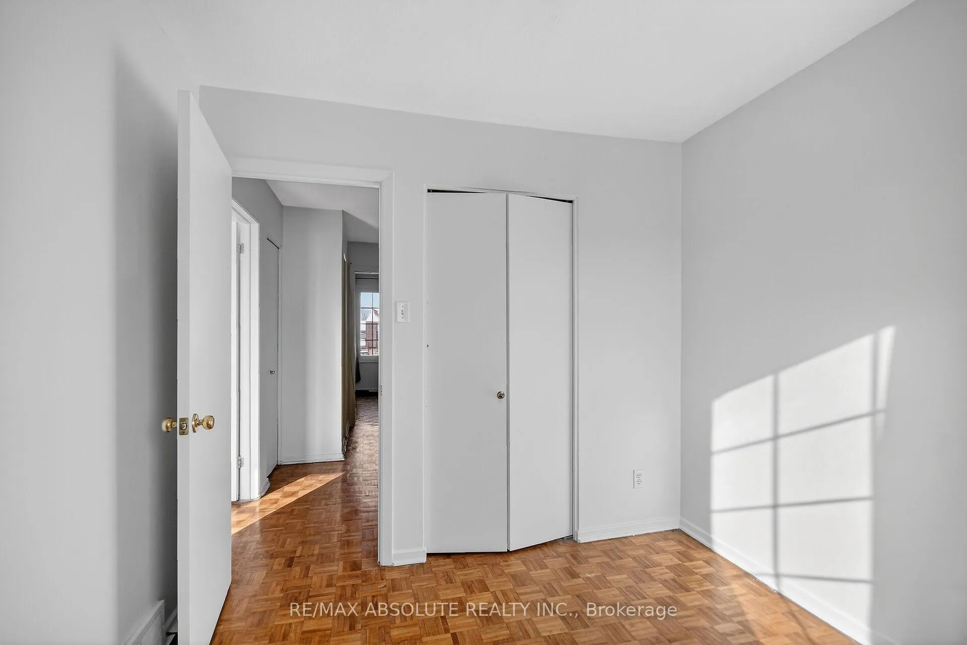 Photo 29 of 2628 Baseline Road, Ottawa, Leslie Park — HOMEH