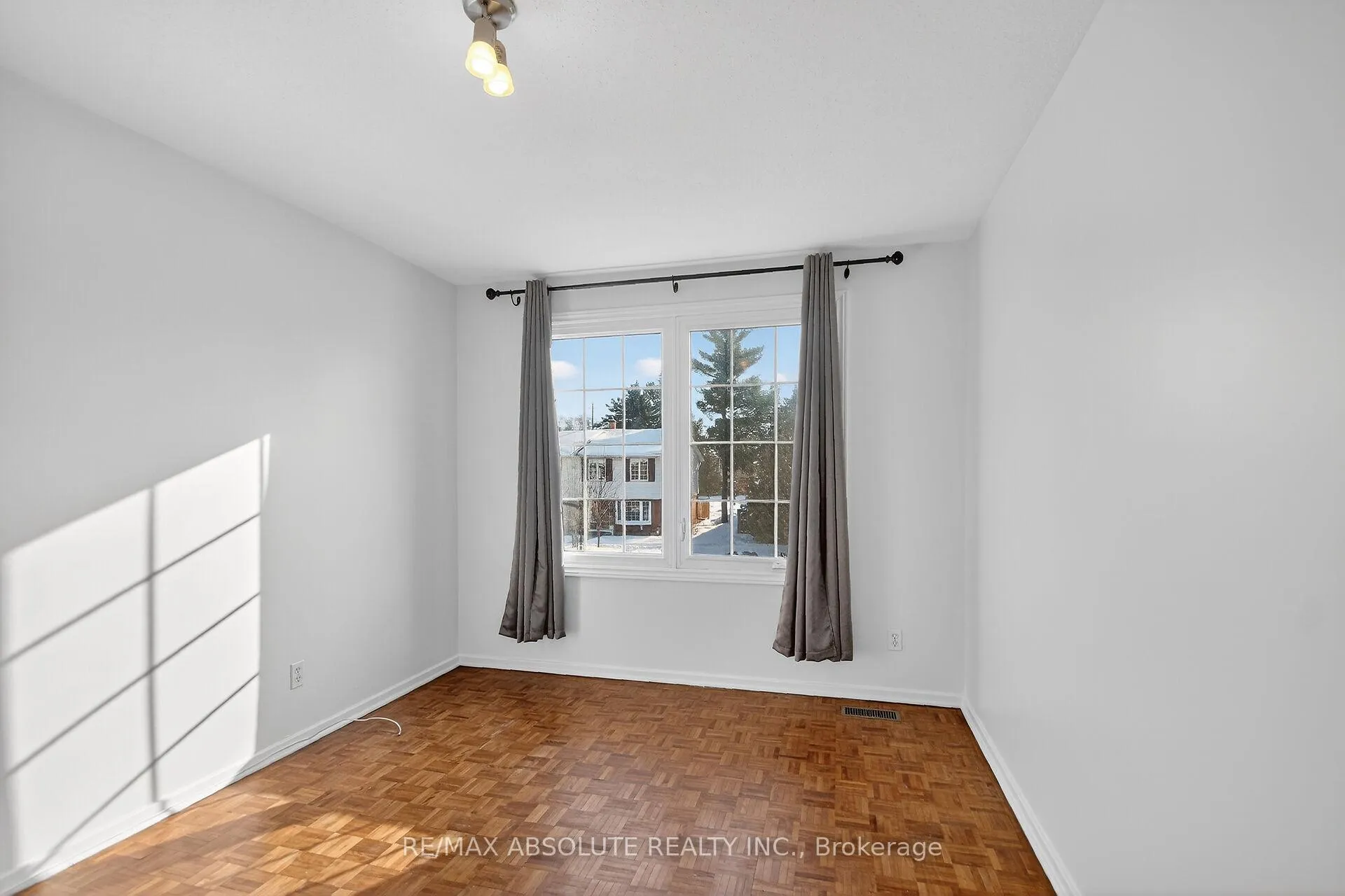 Photo 31 of 2628 Baseline Road, Ottawa, Leslie Park — HOMEH