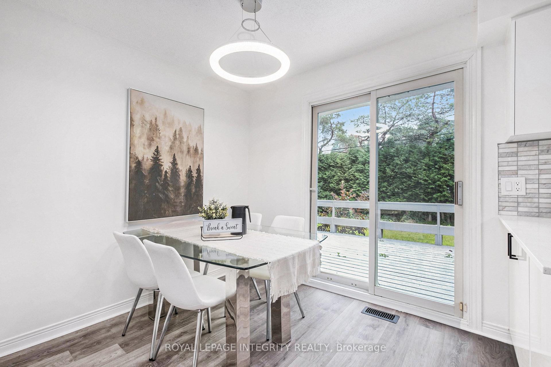 Photo 8 of 20 Newhaven Street, Ottawa, Manordale — HOMEH