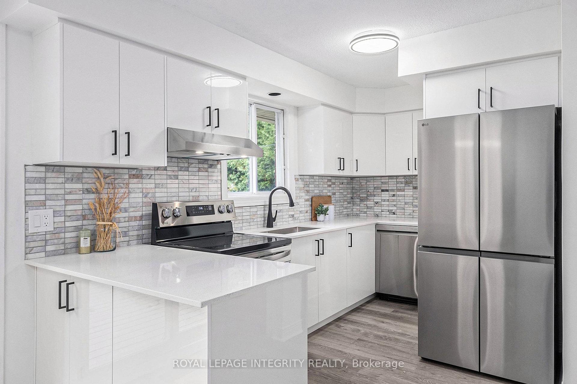 Photo 12 of 20 Newhaven Street, Ottawa, Manordale — HOMEH