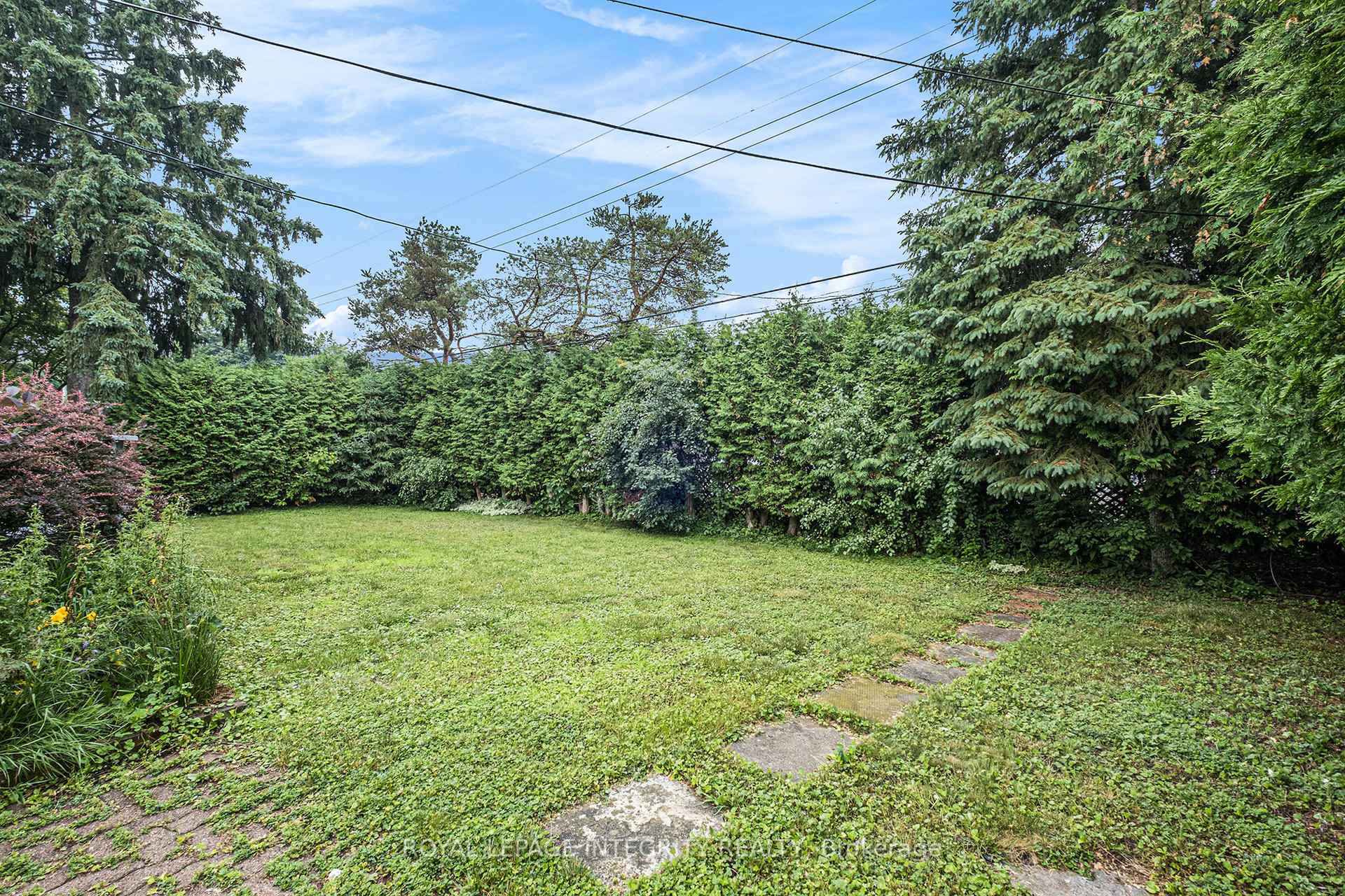 Photo 31 of 20 Newhaven Street, Ottawa, Manordale — HOMEH