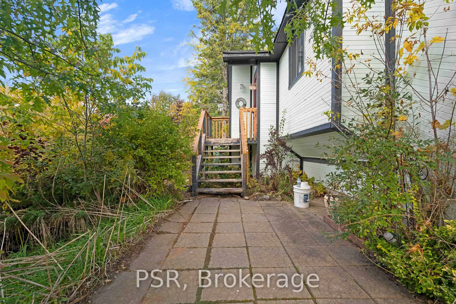Photo 6 of 121 Aldred Drive, Scugog, Rural Scugog — HOMEH